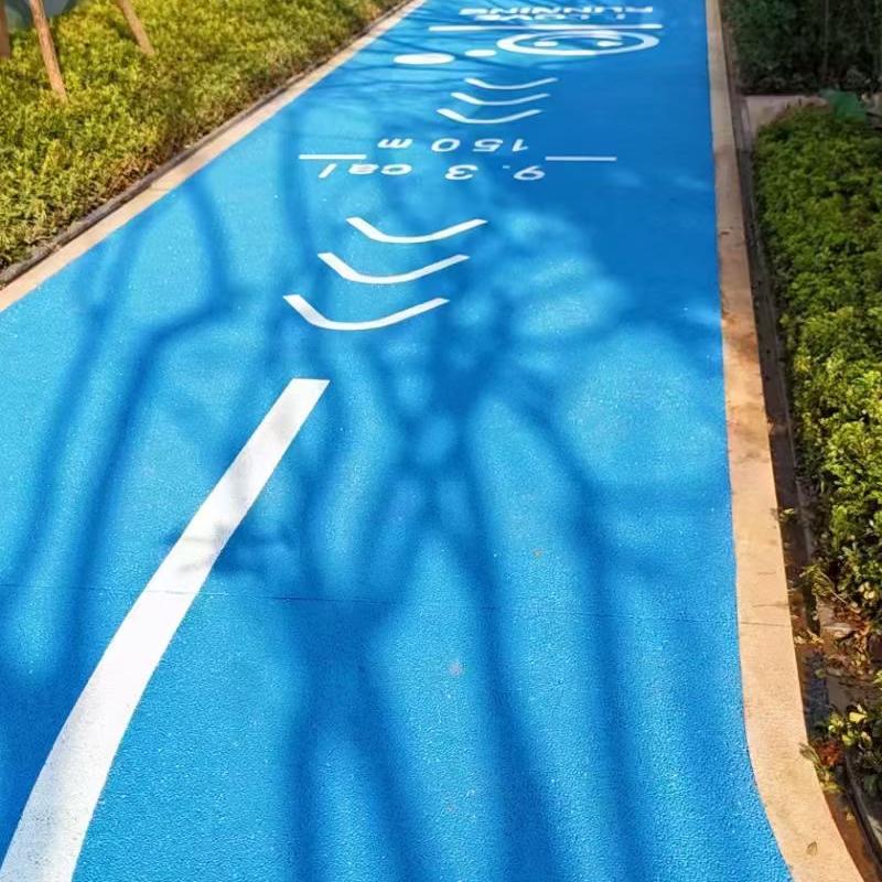 彩色沥青路面施工中，如何处理接缝色差？